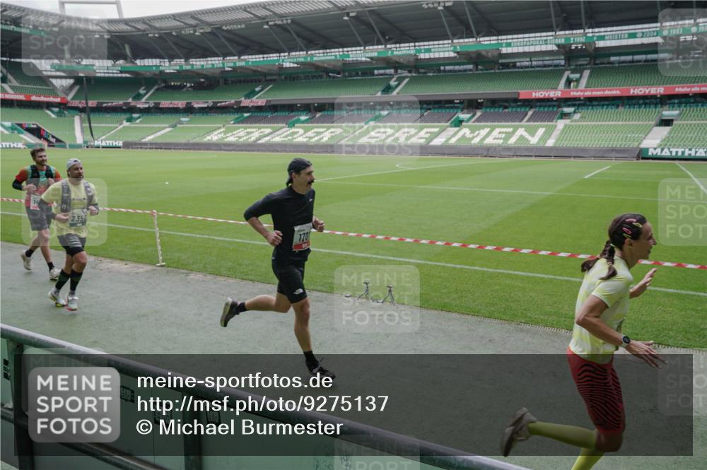 05.10.2025 - 20. swb-Marathon Bremen Michael Burmester http://msf.ph/oto/9275137 05.10.2025 12:51:15 Laufen im Stadion 122, 334, 503, 601, 688, 745, 750, 1037, 1064, 1166, 1314, 1450, 1499, 1577, 1689, 1701, 1748, 1909, 1911, 2059, 2279, 2283, 2350, 2447, 2493, 2526, 3267, 3419, 3608, 3661, 4032, 4104, 4260, 4654, 4687, 4962, 5551, 5817, 5838, 5910, 6066, 6210, 6252, 6401, 6477, 6775, 7713, 7723, 8066, 8083, 8682, 8780, 8995, 679, 736, 906, 1025, 1033, 1044, 1359, 2381, 2721, 3228, 3291, 4366, 4938, 5184, 5389, 5418, 5564, 5873, 6681, 6717, 7493, 7826, 7963, 8907 meine-sportfotos.de