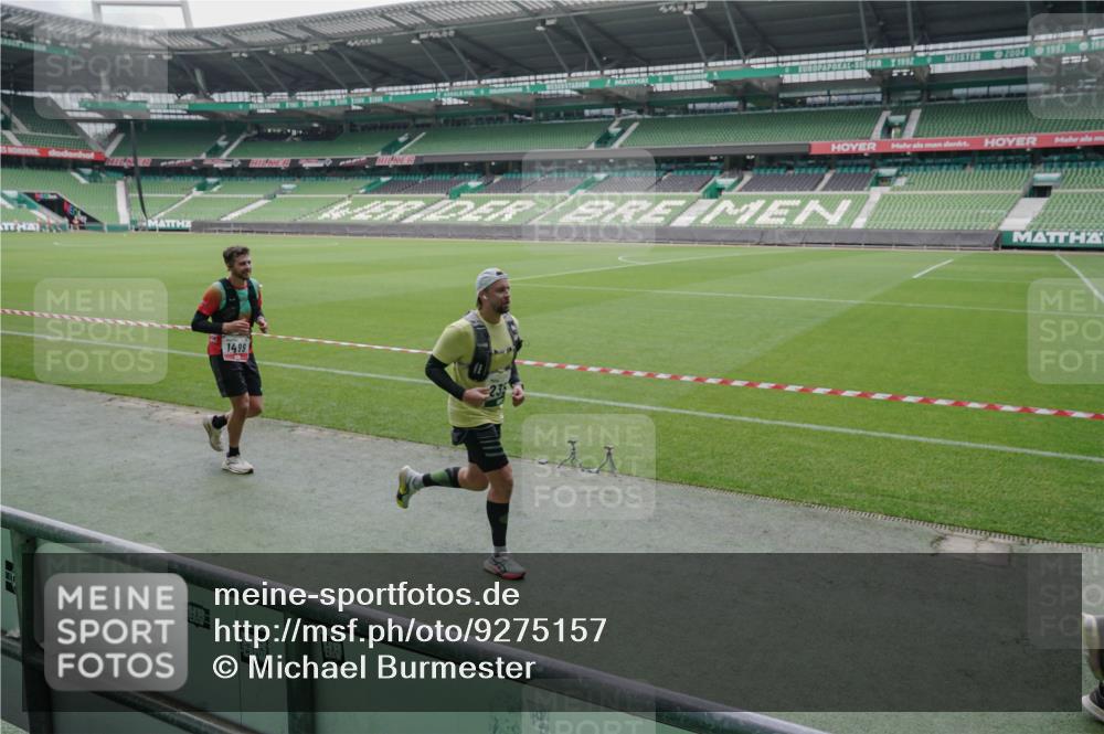 05.10.2025 - 20. swb-Marathon Bremen Michael Burmester http://msf.ph/oto/9275157 05.10.2025 12:51:16 Laufen im Stadion 122, 334, 503, 601, 688, 745, 750, 1037, 1064, 1166, 1314, 1450, 1499, 1577, 1689, 1701, 1748, 1909, 1911, 2059, 2279, 2283, 2350, 2447, 2493, 2526, 3267, 3419, 3608, 3661, 4032, 4104, 4260, 4654, 4687, 4962, 5551, 5817, 5838, 5910, 6066, 6210, 6252, 6401, 6477, 6775, 7713, 7723, 8066, 8083, 8682, 8780, 8995, 679, 736, 906, 1025, 1033, 1044, 1359, 2381, 3228, 3291, 4366, 4938, 5184, 5389, 5418, 5564, 5873, 6681, 6717, 7493, 7826 meine-sportfotos.de