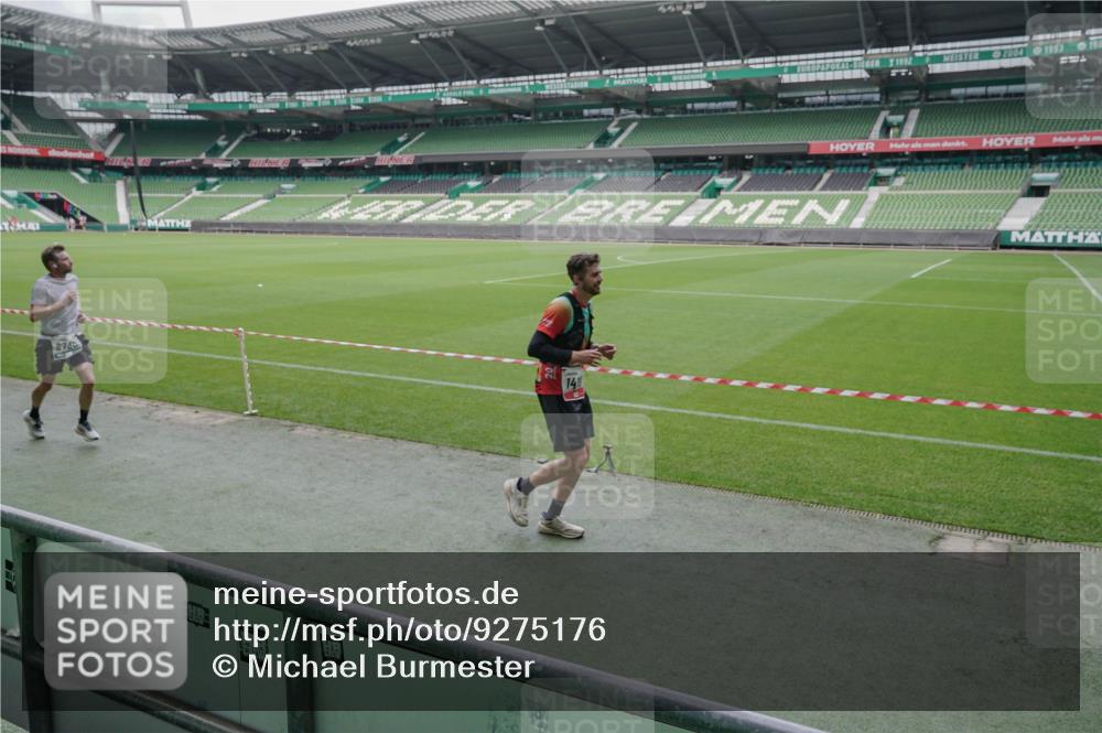 05.10.2025 - 20. swb-Marathon Bremen Michael Burmester http://msf.ph/oto/9275176 05.10.2025 12:51:17 Laufen im Stadion 122, 334, 503, 601, 688, 745, 750, 1037, 1064, 1166, 1314, 1450, 1499, 1577, 1689, 1701, 1748, 1909, 1911, 2059, 2279, 2283, 2350, 2447, 2493, 2526, 3267, 3419, 3608, 3661, 4032, 4104, 4260, 4654, 4687, 4962, 5551, 5817, 5838, 5910, 6066, 6210, 6252, 6401, 6477, 6775, 7713, 7723, 8066, 8083, 8682, 8740, 8780, 8995, 679, 736, 906, 1025, 1033, 1044, 1359, 2381, 3228, 3291, 4366, 4938, 5184, 5389, 5418, 5564, 5873, 6681, 6717, 7493, 7826 meine-sportfotos.de