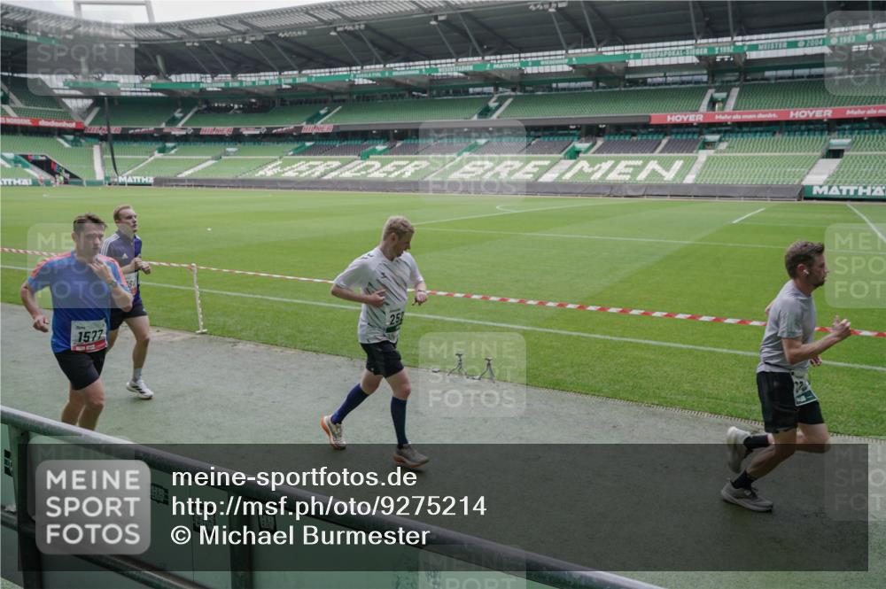 05.10.2025 - 20. swb-Marathon Bremen Michael Burmester http://msf.ph/oto/9275214 05.10.2025 12:51:19 Laufen im Stadion 122, 334, 503, 601, 688, 745, 750, 1037, 1064, 1120, 1166, 1314, 1450, 1499, 1577, 1689, 1701, 1748, 1909, 1911, 2059, 2279, 2283, 2350, 2447, 2493, 2526, 3267, 3419, 3608, 3661, 4032, 4104, 4260, 4654, 4687, 4962, 5551, 5817, 5838, 5910, 6066, 6210, 6252, 6401, 6477, 6775, 7713, 7723, 8066, 8083, 8682, 8740, 8780, 8995, 736, 1025, 1033, 1044, 1359, 2381, 3228, 3291, 4366, 5184, 5418, 5564, 6681, 6717, 7493 meine-sportfotos.de