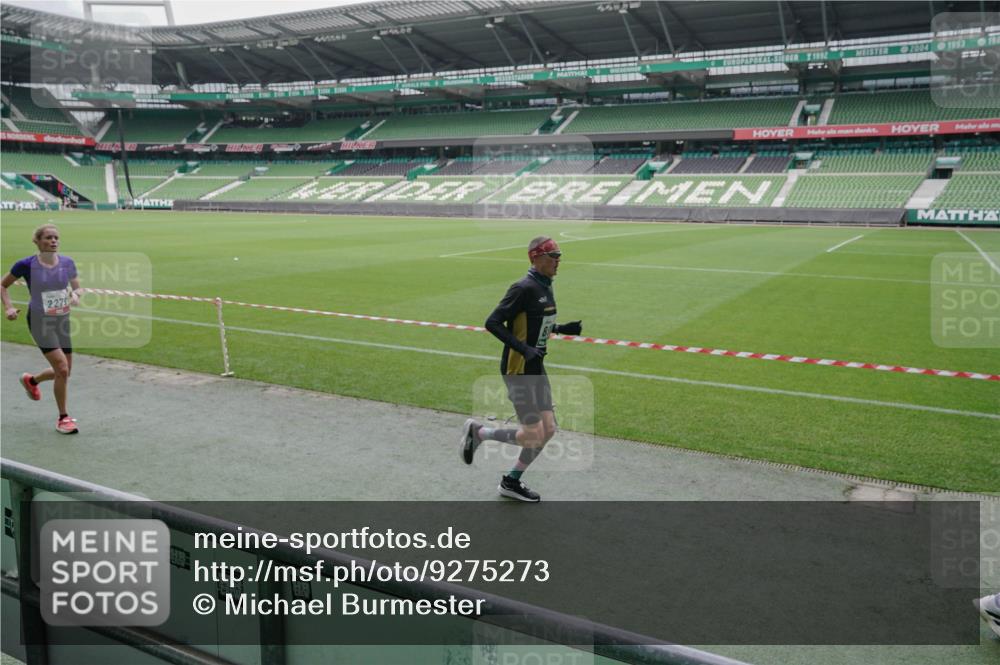 05.10.2025 - 20. swb-Marathon Bremen Michael Burmester http://msf.ph/oto/9275273 05.10.2025 12:51:21 Laufen im Stadion 122, 334, 503, 601, 688, 750, 914, 1037, 1064, 1120, 1314, 1450, 1499, 1577, 1689, 1701, 1748, 1909, 1911, 2059, 2279, 2283, 2350, 2447, 2493, 2526, 3267, 3419, 3608, 3661, 4032, 4104, 4260, 4654, 4687, 4962, 5551, 5817, 5838, 5910, 6066, 6210, 6252, 6401, 6477, 6775, 7713, 7723, 8066, 8083, 8682, 8740, 8780, 8995, 688, 736, 745, 1025, 1033, 1044, 1166, 1359, 2381, 3228, 3291, 4366, 5184, 5418, 5564, 6681, 7493 meine-sportfotos.de