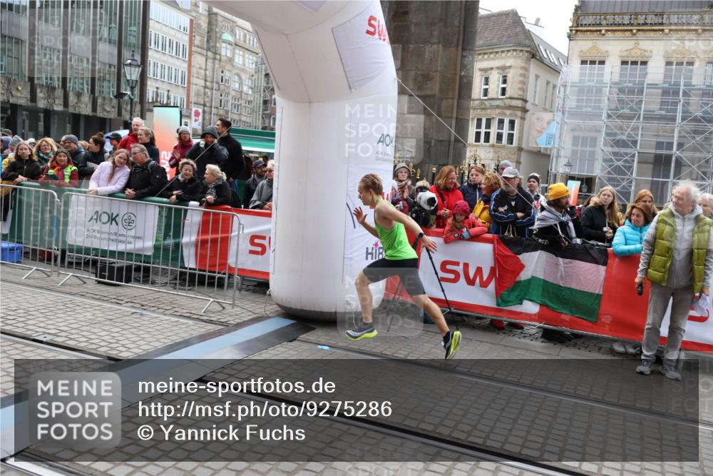 05.10.2025 - 20. swb-Marathon Bremen Yannick Fuchs http://msf.ph/oto/9275286 05.10.2025 12:34:27 Ziel 888 meine-sportfotos.de