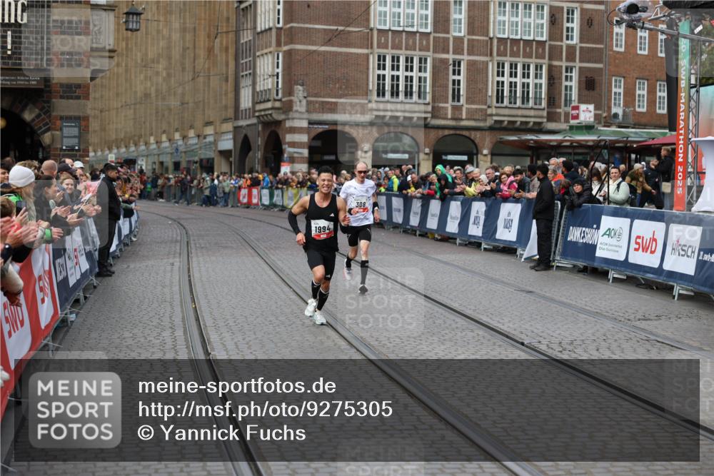 05.10.2025 - 20. swb-Marathon Bremen Yannick Fuchs http://msf.ph/oto/9275305 05.10.2025 12:35:29 Ziel 1994 meine-sportfotos.de