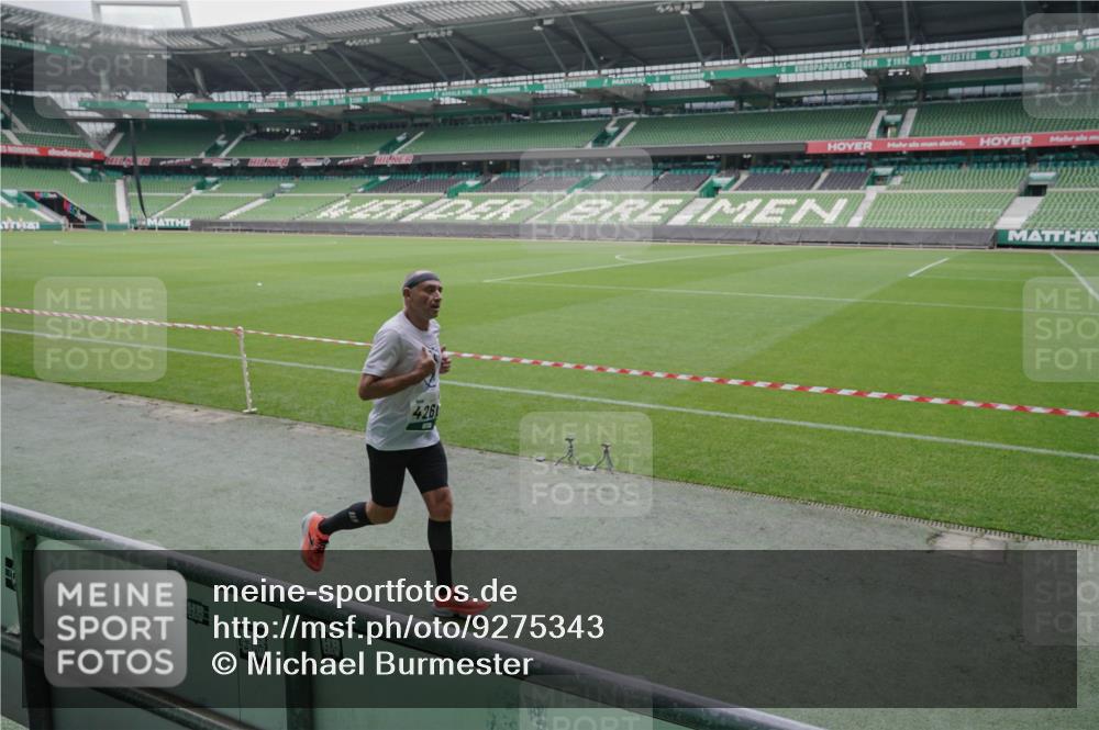 05.10.2025 - 20. swb-Marathon Bremen Michael Burmester http://msf.ph/oto/9275343 05.10.2025 12:51:26 Laufen im Stadion 334, 503, 601, 750, 754, 914, 1037, 1064, 1120, 1314, 1450, 1499, 1577, 1689, 1701, 1748, 1909, 1911, 1926, 2059, 2279, 2283, 2350, 2447, 2493, 2526, 3267, 3419, 3608, 3661, 4032, 4104, 4260, 4652, 4654, 4687, 5551, 5817, 5838, 5847, 5910, 6066, 6210, 6252, 6401, 6477, 6773, 6775, 7713, 7723, 8066, 8083, 8682, 8740, 8780, 8995, 122, 688, 745, 1033, 1044, 1166, 1359, 1450, 2381, 3291, 4366, 4962, 5184, 5418, 6252, 6681, 7493 meine-sportfotos.de