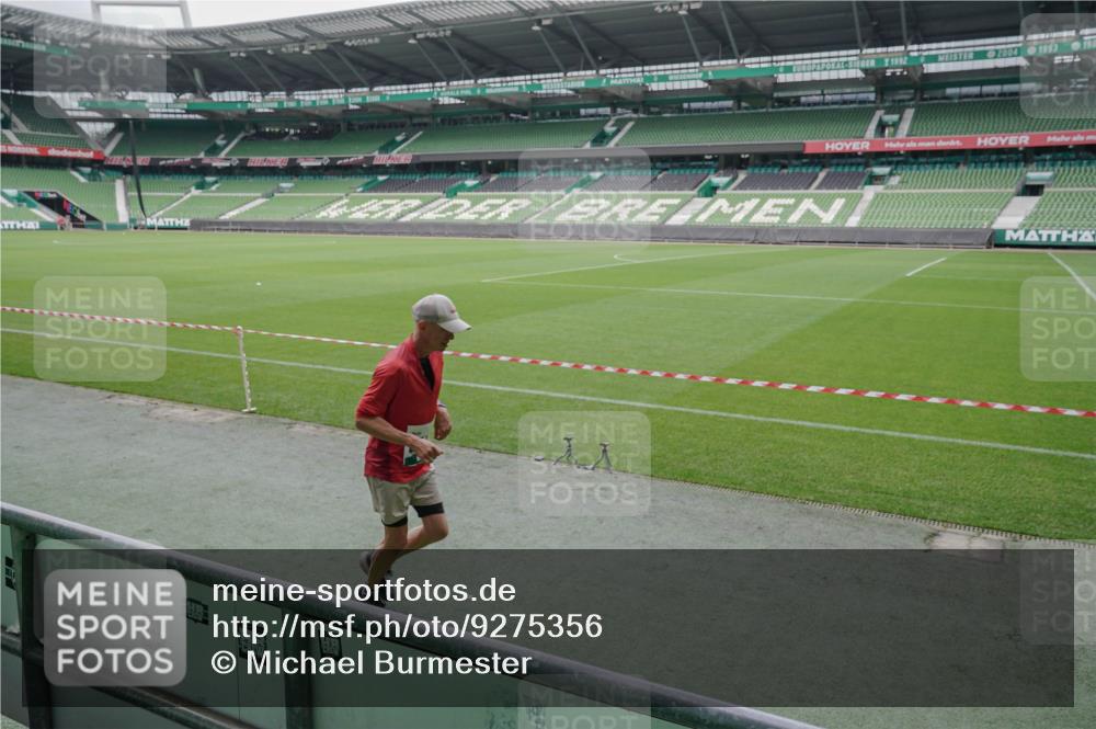05.10.2025 - 20. swb-Marathon Bremen Michael Burmester http://msf.ph/oto/9275356 05.10.2025 12:51:30 Laufen im Stadion 334, 503, 601, 750, 754, 914, 1037, 1064, 1120, 1314, 1499, 1577, 1689, 1701, 1748, 1909, 1911, 1926, 2059, 2279, 2283, 2350, 2447, 2493, 2526, 3267, 3419, 3608, 3661, 4032, 4104, 4260, 4652, 4654, 4687, 4781, 5551, 5817, 5838, 5847, 5910, 6066, 6210, 6401, 6477, 6773, 6775, 7713, 7723, 8066, 8083, 8682, 8740, 8780, 8995, 122, 688, 745, 1033, 1044, 1166, 1450, 2381, 3291, 4366, 4962, 5418, 6252, 6681, 7493, 8995 meine-sportfotos.de