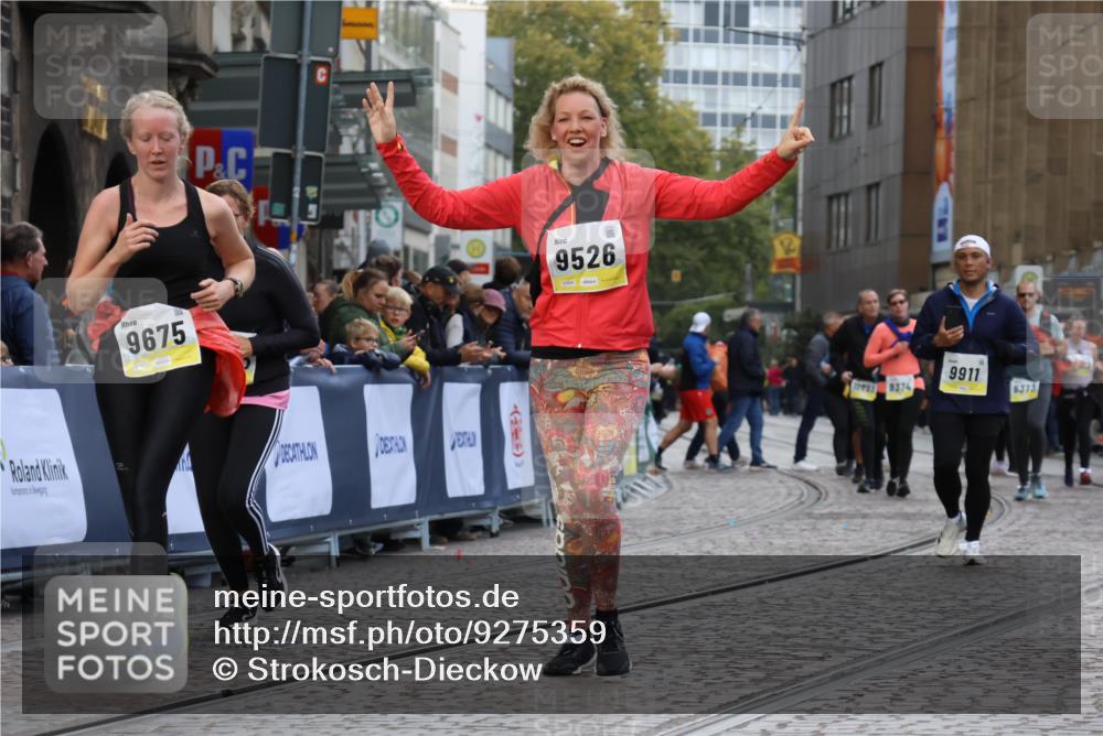 05.10.2025 - 20. swb-Marathon Bremen Strokosch-Dieckow http://msf.ph/oto/9275359 05.10.2025 11:12:03 Ziel 9526, 9675, 9726, 9867, 10463, 10499, 10849 meine-sportfotos.de