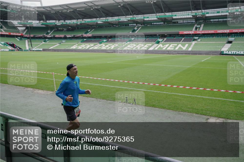 05.10.2025 - 20. swb-Marathon Bremen Michael Burmester http://msf.ph/oto/9275365 05.10.2025 12:51:32 Laufen im Stadion 334, 503, 601, 750, 754, 914, 1037, 1064, 1120, 1314, 1499, 1577, 1689, 1701, 1748, 1909, 1911, 1926, 2059, 2279, 2283, 2350, 2447, 2493, 2526, 3267, 3419, 3608, 3661, 4032, 4104, 4260, 4652, 4654, 4687, 4781, 5551, 5817, 5838, 5847, 5910, 6066, 6210, 6401, 6477, 6773, 6775, 7713, 7723, 8066, 8083, 8682, 8740, 8780, 122, 688, 745, 1033, 1044, 1166, 1450, 2059, 3291, 4366, 4962, 6252, 6681, 7493, 8995 meine-sportfotos.de