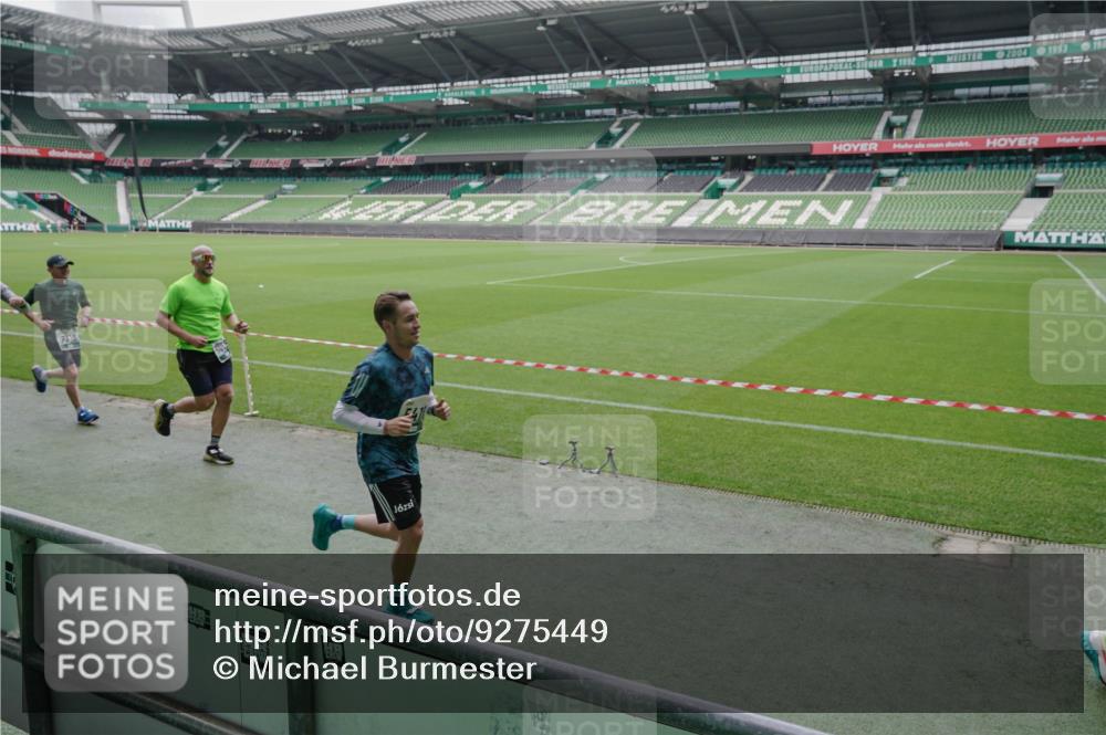 05.10.2025 - 20. swb-Marathon Bremen Michael Burmester http://msf.ph/oto/9275449 05.10.2025 12:51:51 Laufen im Stadion 503, 750, 754, 914, 1029, 1064, 1120, 1314, 1499, 1550, 1577, 1701, 1748, 1911, 1926, 2279, 2283, 2350, 2447, 2493, 2526, 3178, 4260, 4652, 4654, 4687, 4781, 5068, 5108, 5416, 5847, 5910, 6066, 6210, 6367, 6773, 6775, 7031, 7293, 7313, 7419, 7713, 7723, 8066, 8534, 8558, 8682, 8740, 8780, 334, 503, 601, 1037, 1689, 1909, 2059, 3267, 3419, 3608, 3661, 4032, 4104, 5551, 5817, 5838, 6401, 6477, 8083 meine-sportfotos.de