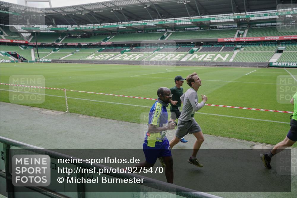 05.10.2025 - 20. swb-Marathon Bremen Michael Burmester http://msf.ph/oto/9275470 05.10.2025 12:51:53 Laufen im Stadion 750, 754, 914, 1029, 1064, 1120, 1314, 1499, 1550, 1577, 1701, 1748, 1911, 1926, 2279, 2283, 2350, 2447, 2493, 2526, 3041, 3178, 3626, 4260, 4652, 4654, 4687, 4781, 5068, 5108, 5416, 5847, 5910, 6066, 6210, 6367, 6773, 6775, 7012, 7031, 7293, 7313, 7419, 7713, 7723, 8066, 8534, 8558, 8682, 8740, 8780, 334, 503, 601, 1037, 1689, 1909, 3267, 3419, 3608, 3661, 4032, 4104, 5551, 5817, 5838, 6401, 6477, 8083 meine-sportfotos.de