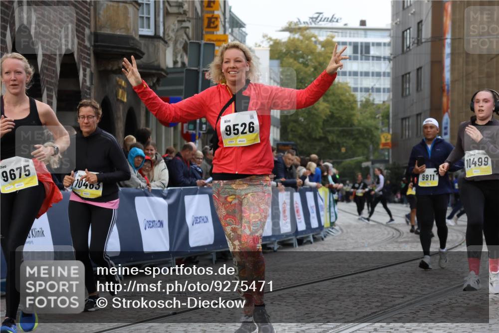 05.10.2025 - 20. swb-Marathon Bremen Strokosch-Dieckow http://msf.ph/oto/9275471 05.10.2025 11:12:05 Ziel 9526, 9675, 9726, 9867, 10463, 10499, 10849 meine-sportfotos.de
