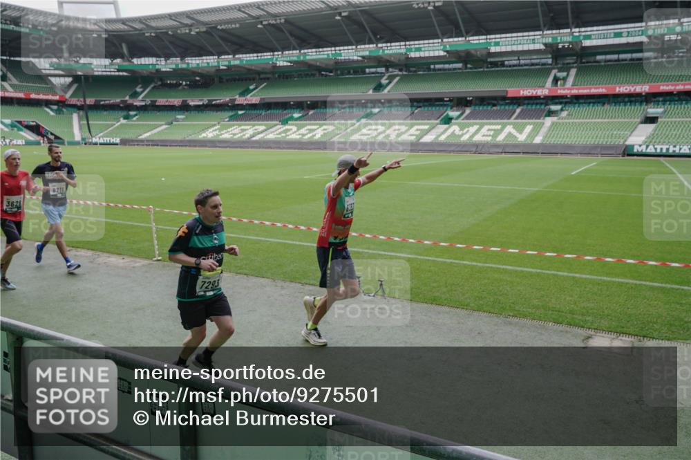 05.10.2025 - 20. swb-Marathon Bremen Michael Burmester http://msf.ph/oto/9275501 05.10.2025 12:52:03 Laufen im Stadion 750, 754, 914, 1029, 1064, 1120, 1314, 1550, 1552, 1748, 1911, 1926, 2279, 2283, 2350, 2447, 2526, 2595, 3033, 3041, 3178, 3626, 4260, 4652, 4687, 4781, 5068, 5108, 5416, 5459, 5675, 5847, 5910, 6367, 6773, 7012, 7031, 7293, 7313, 7419, 7713, 8066, 8218, 8534, 8558, 8682, 8701, 8740, 8780, 9115, 503, 1499, 1577, 1701, 1909, 2493, 2526, 3267, 3661, 4032, 4104, 4654, 5551, 6066, 6210, 6775, 7723, 8083 meine-sportfotos.de