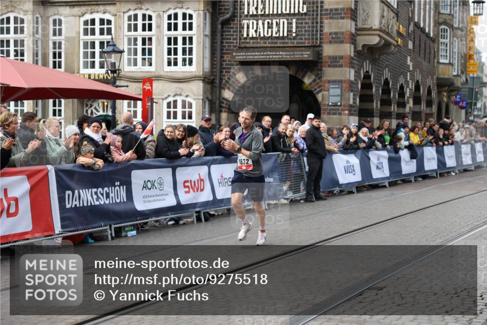 05.10.2025 - 20. swb-Marathon Bremen Yannick Fuchs http://msf.ph/oto/9275518 05.10.2025 12:36:36 Ziel 1632 meine-sportfotos.de
