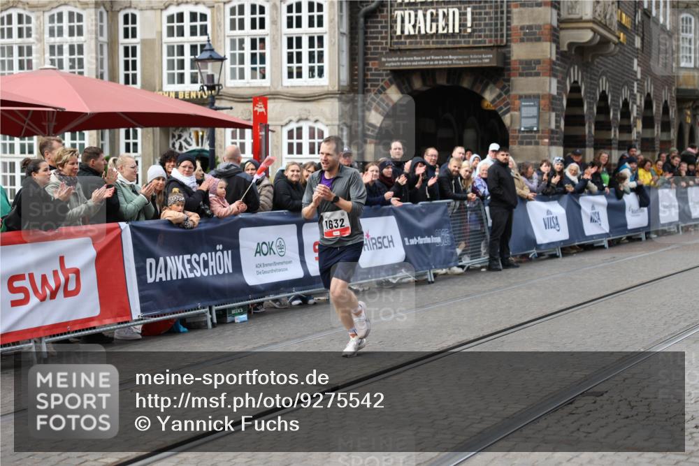 05.10.2025 - 20. swb-Marathon Bremen Yannick Fuchs http://msf.ph/oto/9275542 05.10.2025 12:36:37 Ziel 1632 meine-sportfotos.de