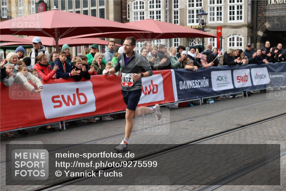 05.10.2025 - 20. swb-Marathon Bremen Yannick Fuchs http://msf.ph/oto/9275599 05.10.2025 12:36:38 Ziel 1632 meine-sportfotos.de