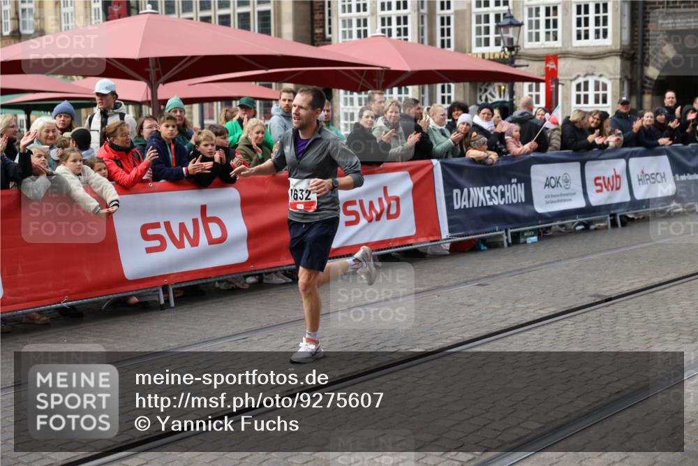 05.10.2025 - 20. swb-Marathon Bremen Yannick Fuchs http://msf.ph/oto/9275607 05.10.2025 12:36:38 Ziel 1632 meine-sportfotos.de