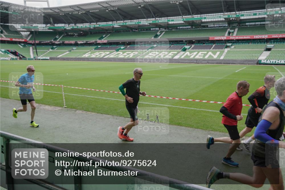 05.10.2025 - 20. swb-Marathon Bremen Michael Burmester http://msf.ph/oto/9275624 05.10.2025 12:52:30 Laufen im Stadion 550, 590, 615, 793, 1029, 1298, 1431, 1550, 1552, 1600, 2595, 3033, 3041, 3178, 3626, 4218, 4362, 4746, 4805, 4914, 4935, 5068, 5108, 5416, 5447, 5459, 5561, 5675, 6367, 6630, 6677, 7012, 7031, 7277, 7293, 7313, 7416, 7419, 7634, 7773, 7975, 8218, 8297, 8349, 8431, 8534, 8558, 8580, 8701, 8921, 9115, 10338, 754, 914, 1120, 1748, 1926, 2283, 2447, 4260, 4652, 4781, 5847, 5910, 6773, 7713, 8740 meine-sportfotos.de
