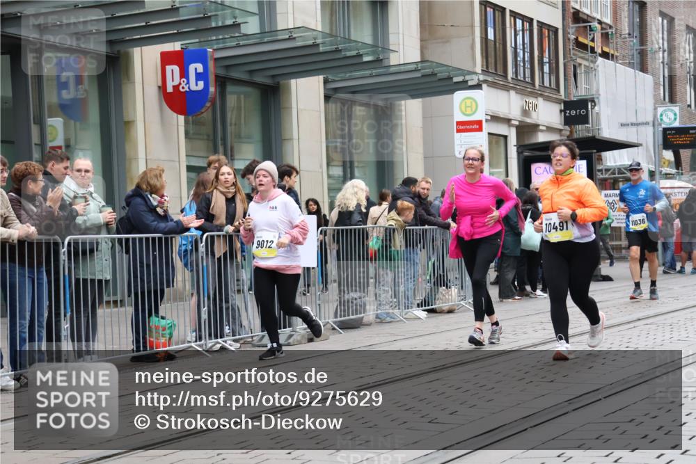 05.10.2025 - 20. swb-Marathon Bremen Strokosch-Dieckow http://msf.ph/oto/9275629 05.10.2025 11:13:39 Ziel 7014, 7410, 9012, 9342, 9380, 9631, 9667, 9946, 10000, 10036, 10491, 10512, 10671, 10721, 10756, 10842, 11036, 11541, 11548, 11652, 11653, 7014, 7410, 9012, 9342, 9380, 9631, 9667, 9946, 10000, 10036, 10491, 10512, 10671, 10721, 10756, 10842, 11036, 11541, 11548, 11652, 11653 meine-sportfotos.de