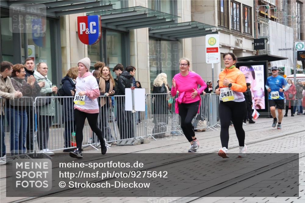 05.10.2025 - 20. swb-Marathon Bremen Strokosch-Dieckow http://msf.ph/oto/9275642 05.10.2025 11:13:40 Ziel 7014, 7410, 9012, 9342, 9380, 9631, 9667, 9946, 10000, 10036, 10491, 10512, 10671, 10721, 10756, 10842, 11036, 11541, 11548, 11652, 11653, 7014, 7410, 9012, 9342, 9380, 9631, 9667, 9946, 10000, 10036, 10491, 10512, 10671, 10721, 10756, 10842, 11036, 11541, 11548, 11652, 11653 meine-sportfotos.de