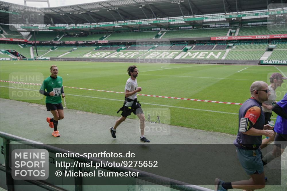 05.10.2025 - 20. swb-Marathon Bremen Michael Burmester http://msf.ph/oto/9275652 05.10.2025 12:52:33 Laufen im Stadion 550, 590, 615, 793, 1029, 1298, 1431, 1550, 1552, 1600, 2595, 3033, 3041, 3178, 3626, 4218, 4362, 4746, 4805, 4914, 4935, 5068, 5108, 5416, 5447, 5459, 5561, 5675, 5866, 6367, 6630, 6677, 7012, 7031, 7277, 7293, 7313, 7416, 7419, 7634, 7773, 7975, 8218, 8297, 8349, 8431, 8534, 8558, 8580, 8701, 8921, 9115, 10338, 754, 914, 1120, 1748, 1926, 2283, 2447, 4652, 4781, 5847, 5910, 6773, 8740 meine-sportfotos.de