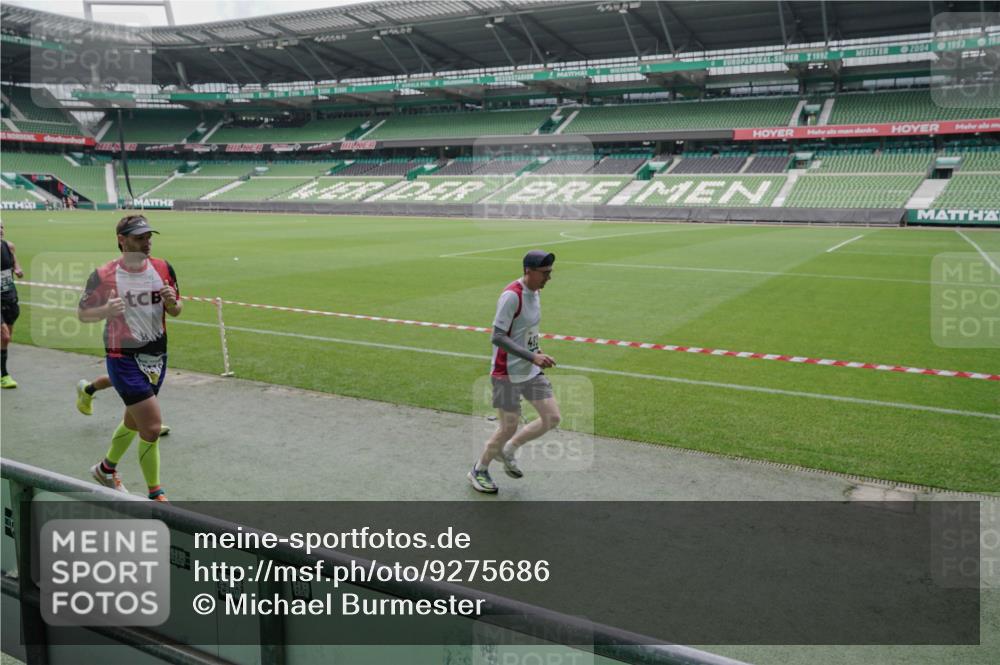 05.10.2025 - 20. swb-Marathon Bremen Michael Burmester http://msf.ph/oto/9275686 05.10.2025 12:52:39 Laufen im Stadion 550, 590, 615, 793, 832, 1298, 1367, 1431, 1550, 1552, 1600, 2072, 2595, 3033, 3041, 3626, 4218, 4362, 4573, 4746, 4805, 4914, 4935, 5169, 5447, 5459, 5561, 5675, 5866, 6367, 6630, 6677, 7012, 7031, 7277, 7293, 7313, 7416, 7634, 7773, 7975, 8218, 8297, 8349, 8431, 8534, 8558, 8580, 8701, 8921, 9115, 10338, 754, 914, 1029, 1926, 3178, 4652, 4781, 5068, 5108, 5416, 5847, 6773, 7313, 7419 meine-sportfotos.de