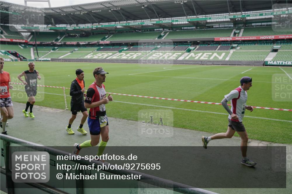 05.10.2025 - 20. swb-Marathon Bremen Michael Burmester http://msf.ph/oto/9275695 05.10.2025 12:52:40 Laufen im Stadion 550, 590, 615, 793, 832, 1298, 1367, 1431, 1550, 1552, 1600, 2072, 2595, 3033, 3041, 3626, 4218, 4362, 4573, 4746, 4805, 4914, 4935, 5169, 5447, 5459, 5561, 5675, 5866, 6367, 6630, 6677, 7012, 7031, 7277, 7293, 7416, 7634, 7773, 7975, 8218, 8297, 8349, 8431, 8534, 8558, 8580, 8701, 8921, 9115, 10338, 754, 914, 1029, 1926, 3178, 4652, 4781, 5068, 5108, 5416, 5847, 6773, 7313, 7419, 8534 meine-sportfotos.de