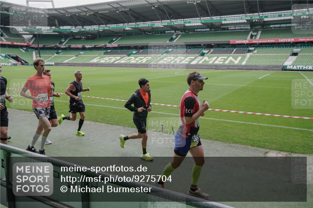 05.10.2025 - 20. swb-Marathon Bremen Michael Burmester http://msf.ph/oto/9275704 05.10.2025 12:52:41 Laufen im Stadion 550, 590, 615, 793, 832, 1298, 1367, 1431, 1550, 1552, 1600, 2072, 2075, 2595, 3033, 3041, 3626, 4132, 4218, 4362, 4573, 4746, 4805, 4914, 4935, 5169, 5447, 5459, 5561, 5675, 5866, 6367, 6630, 6677, 7012, 7031, 7277, 7293, 7416, 7634, 7773, 7975, 8218, 8297, 8349, 8431, 8558, 8580, 8701, 8921, 9115, 10338, 754, 914, 1029, 1926, 3178, 4652, 4781, 5068, 5108, 5416, 5847, 6773, 7031, 7313, 7419, 8534 meine-sportfotos.de