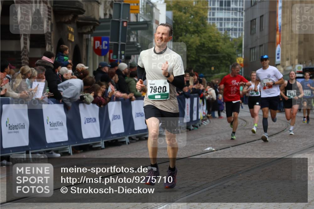 05.10.2025 - 20. swb-Marathon Bremen Strokosch-Dieckow http://msf.ph/oto/9275710 05.10.2025 13:04:16 Ziel 329, 706, 2068, 2643, 3320, 6295, 7735, 7900 meine-sportfotos.de