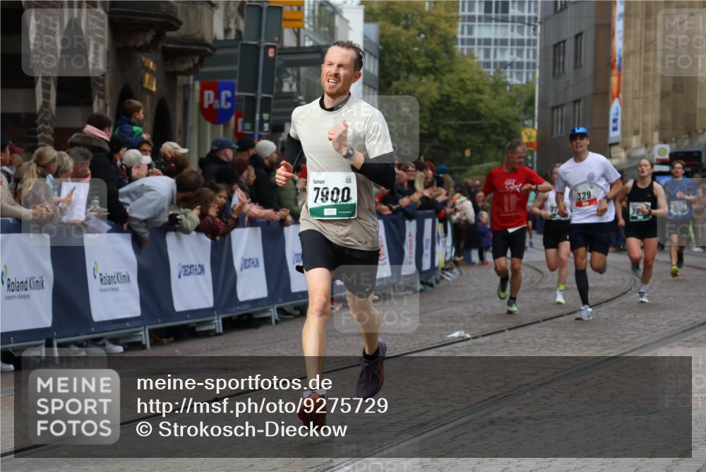 05.10.2025 - 20. swb-Marathon Bremen Strokosch-Dieckow http://msf.ph/oto/9275729 05.10.2025 13:04:16 Ziel 329, 706, 2068, 2643, 3320, 6295, 7735, 7900 meine-sportfotos.de