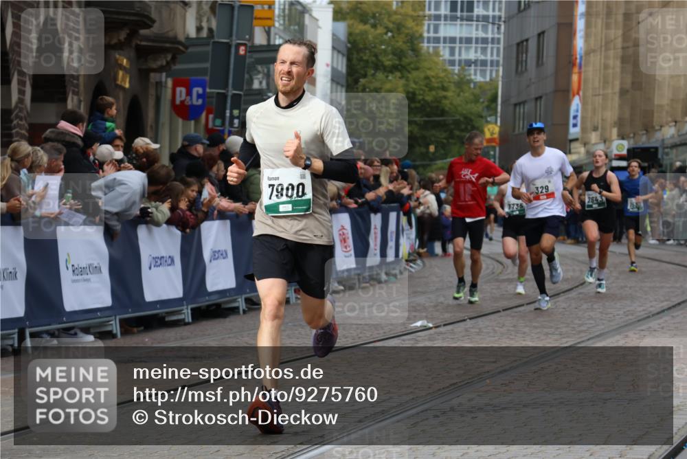 05.10.2025 - 20. swb-Marathon Bremen Strokosch-Dieckow http://msf.ph/oto/9275760 05.10.2025 13:04:16 Ziel 329, 706, 2068, 2643, 3320, 6295, 7735, 7900 meine-sportfotos.de