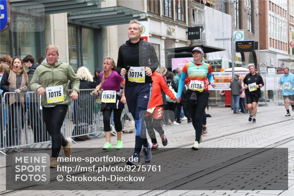 05.10.2025 - 20. swb-Marathon Bremen Strokosch-Dieckow http://msf.ph/oto/9275761 05.10.2025 11:13:49 Ziel 9012, 9342, 9380, 9631, 9667, 9695, 9724, 9818, 9819, 10000, 10036, 10114, 10115, 10201, 10491, 10512, 10721, 10832, 11036, 11135, 11539, 11541, 11548, 11555, 9012, 9342, 9380, 9631, 9667, 9695, 9724, 9818, 9819, 10000, 10036, 10114, 10115, 10201, 10491, 10512, 10721, 10832, 11036, 11135, 11539, 11541, 11548, 11555 meine-sportfotos.de