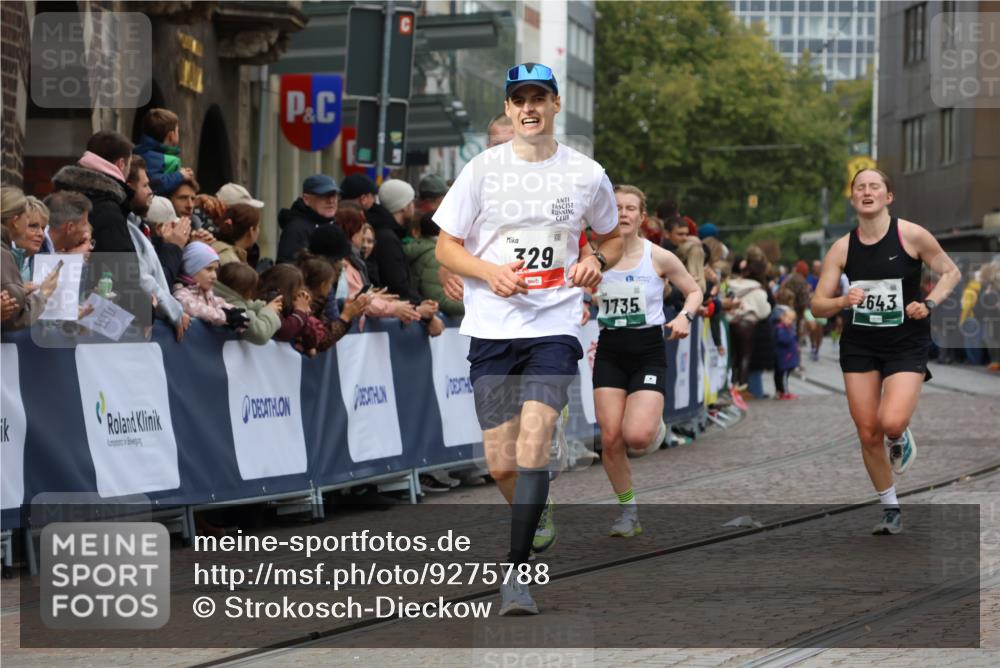 05.10.2025 - 20. swb-Marathon Bremen Strokosch-Dieckow http://msf.ph/oto/9275788 05.10.2025 13:04:19 Ziel 329, 2643, 3320, 6295, 7583, 7735 meine-sportfotos.de