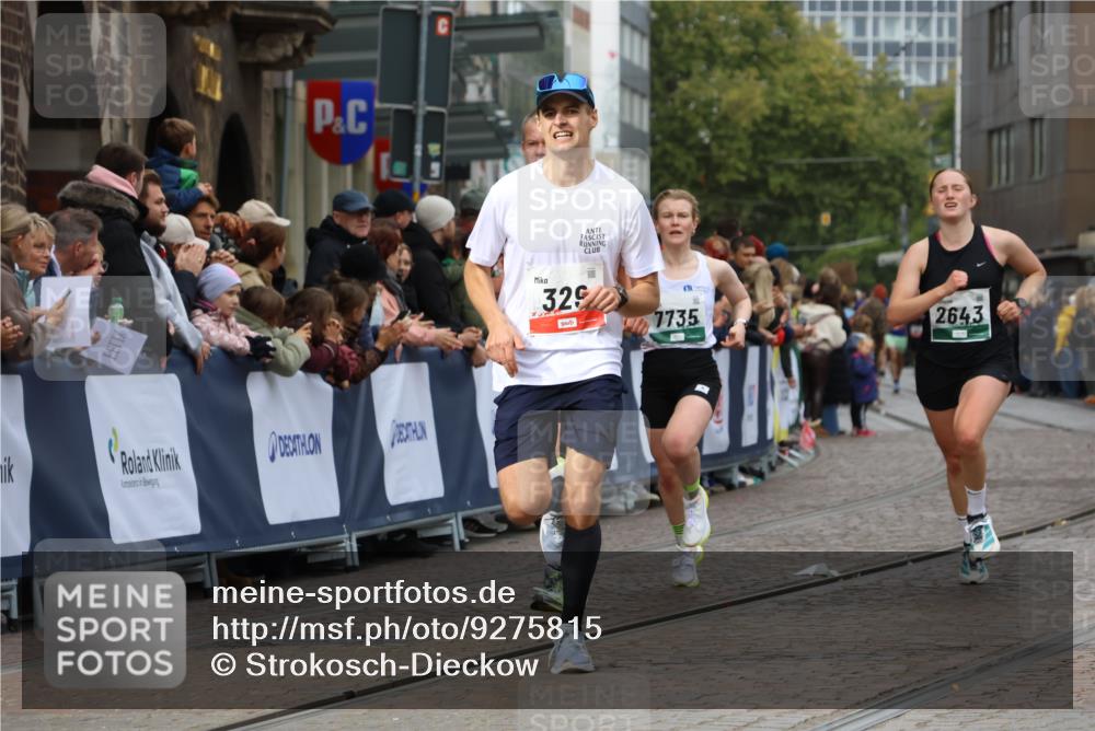 05.10.2025 - 20. swb-Marathon Bremen Strokosch-Dieckow http://msf.ph/oto/9275815 05.10.2025 13:04:19 Ziel 329, 2643, 3320, 6295, 7583, 7735 meine-sportfotos.de