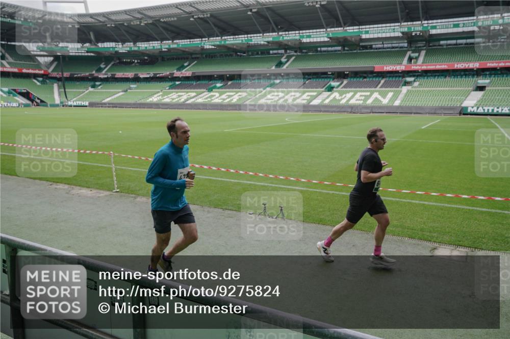 05.10.2025 - 20. swb-Marathon Bremen Michael Burmester http://msf.ph/oto/9275824 05.10.2025 12:53:05 Laufen im Stadion 248, 550, 590, 615, 793, 832, 869, 1298, 1367, 1431, 1538, 1600, 1667, 2072, 2075, 3553, 4132, 4218, 4573, 4729, 4746, 4805, 4914, 4935, 5169, 5447, 5561, 5579, 5866, 6492, 6630, 6677, 7255, 7277, 7408, 7416, 7634, 7773, 7975, 8238, 8297, 8349, 8431, 8462, 8580, 8709, 8921, 10338, 1550, 1552, 2595, 3033, 3041, 3626, 4362, 5459, 5675, 6367, 7012, 7293, 8218, 8558, 8701, 9115 meine-sportfotos.de