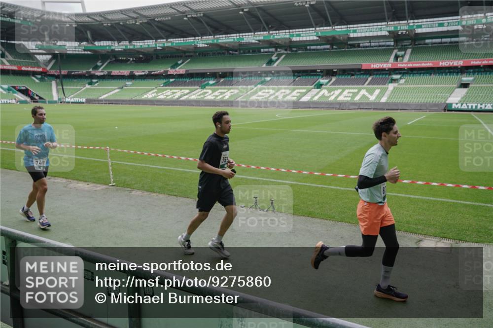 05.10.2025 - 20. swb-Marathon Bremen Michael Burmester http://msf.ph/oto/9275860 05.10.2025 12:53:18 Laufen im Stadion 248, 550, 590, 832, 869, 1164, 1367, 1431, 1538, 1600, 1656, 1667, 1868, 2030, 2050, 2072, 2075, 2288, 3363, 3553, 4132, 4218, 4294, 4573, 4729, 4746, 4805, 4935, 5169, 5425, 5571, 5579, 5866, 5944, 6492, 6677, 6806, 7255, 7408, 7617, 7905, 7975, 8238, 8297, 8349, 8431, 8462, 8499, 8709, 615, 793, 1298, 1552, 4362, 4805, 4914, 5447, 5459, 5561, 5675, 6630, 7277, 7416, 7634, 7773, 8580, 8921, 10338 meine-sportfotos.de