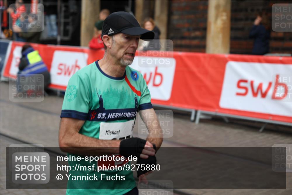 05.10.2025 - 20. swb-Marathon Bremen Yannick Fuchs http://msf.ph/oto/9275880 05.10.2025 12:37:21 Ziel 953 meine-sportfotos.de