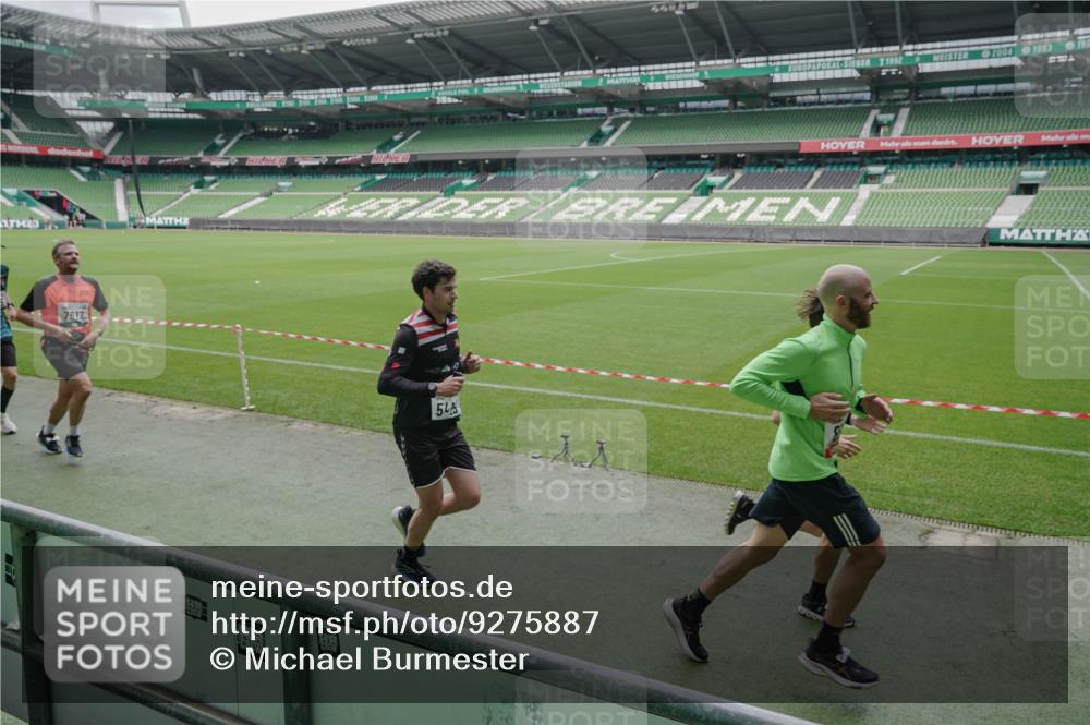 05.10.2025 - 20. swb-Marathon Bremen Michael Burmester http://msf.ph/oto/9275887 05.10.2025 12:53:23 Laufen im Stadion 248, 550, 590, 832, 869, 1009, 1164, 1367, 1431, 1538, 1600, 1656, 1667, 1868, 2030, 2050, 2072, 2075, 2250, 2288, 3363, 3553, 4132, 4218, 4294, 4573, 4729, 4746, 4935, 5169, 5425, 5571, 5579, 5866, 5944, 6492, 6806, 7255, 7408, 7617, 7905, 8238, 8297, 8431, 8462, 8499, 8709, 615, 793, 1298, 1431, 4362, 4805, 4914, 5447, 5561, 6630, 6677, 7277, 7416, 7634, 7773, 7975, 8349, 8580, 8921, 10338 meine-sportfotos.de