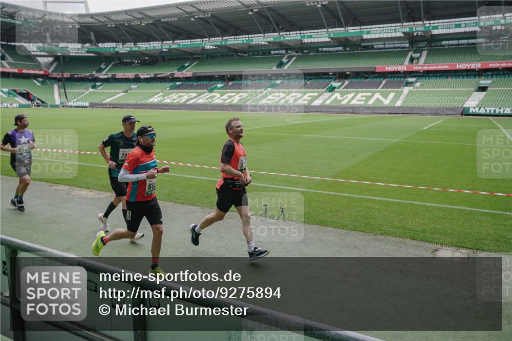 05.10.2025 - 20. swb-Marathon Bremen Michael Burmester http://msf.ph/oto/9275894 05.10.2025 12:53:24 Laufen im Stadion 248, 550, 590, 832, 869, 1009, 1164, 1367, 1538, 1600, 1656, 1667, 1868, 2030, 2050, 2072, 2075, 2250, 2288, 3363, 3553, 4132, 4218, 4294, 4573, 4729, 4746, 4935, 5169, 5425, 5571, 5579, 5866, 5944, 6492, 6806, 7255, 7408, 7617, 7905, 8238, 8297, 8431, 8462, 8499, 8709, 615, 793, 1298, 1431, 4362, 4805, 4914, 5447, 5561, 6630, 6677, 7277, 7416, 7634, 7773, 7975, 8349, 8580, 8921, 10338 meine-sportfotos.de