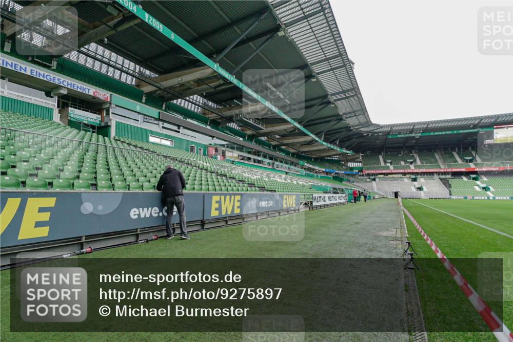 05.10.2025 - 20. swb-Marathon Bremen Michael Burmester http://msf.ph/oto/9275897 05.10.2025 10:16:24 Laufen im Stadion 2, 33 meine-sportfotos.de