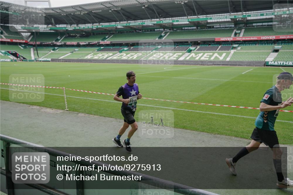 05.10.2025 - 20. swb-Marathon Bremen Michael Burmester http://msf.ph/oto/9275913 05.10.2025 12:53:26 Laufen im Stadion 248, 550, 590, 832, 869, 1009, 1164, 1367, 1538, 1600, 1656, 1667, 1868, 2030, 2050, 2072, 2075, 2250, 2288, 2871, 3363, 3553, 4132, 4218, 4294, 4573, 4729, 4746, 5169, 5425, 5571, 5579, 5866, 5944, 6492, 6806, 7255, 7408, 7617, 7905, 8238, 8297, 8431, 8462, 8499, 8709, 550, 590, 615, 793, 1298, 1431, 4805, 4914, 4935, 5447, 5561, 6630, 6677, 7277, 7416, 7634, 7773, 7975, 8349, 8580, 8921, 10338 meine-sportfotos.de