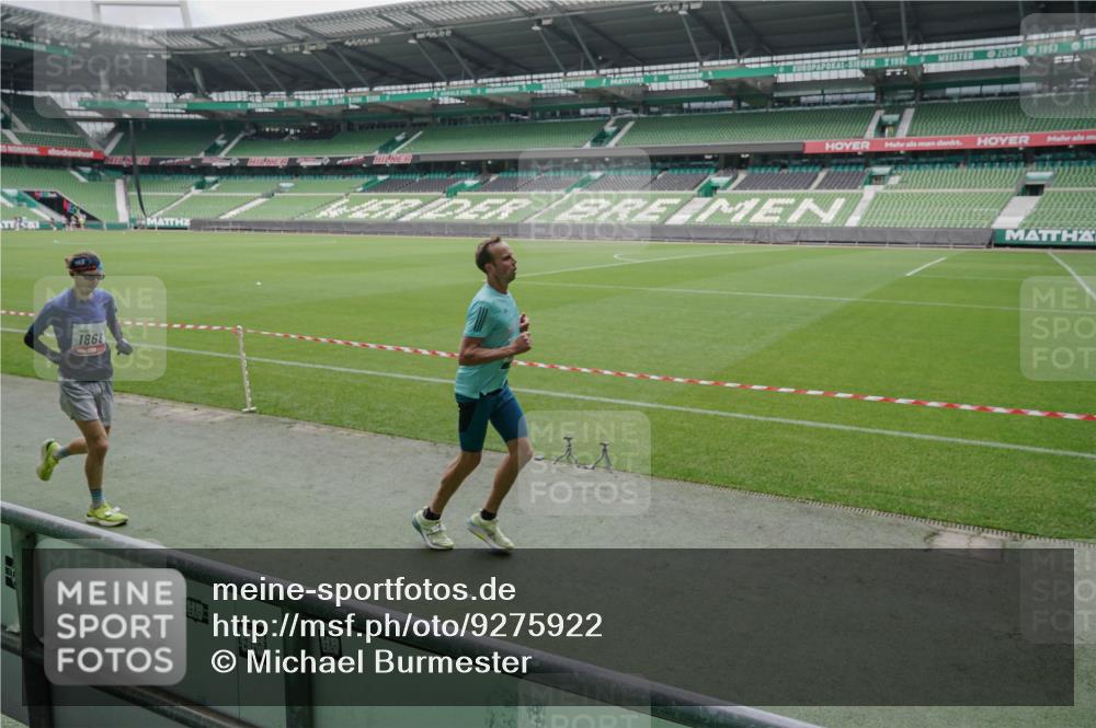 05.10.2025 - 20. swb-Marathon Bremen Michael Burmester http://msf.ph/oto/9275922 05.10.2025 12:53:28 Laufen im Stadion 248, 832, 869, 1009, 1164, 1367, 1428, 1538, 1600, 1656, 1667, 1868, 2030, 2050, 2072, 2075, 2250, 2288, 2871, 3363, 3553, 4132, 4218, 4294, 4573, 4729, 4746, 5169, 5425, 5571, 5579, 5866, 5944, 6492, 6806, 7255, 7408, 7617, 7835, 7905, 8238, 8431, 8462, 8499, 8709, 550, 590, 615, 793, 1298, 1431, 4805, 4914, 4935, 5447, 5561, 6630, 6677, 7277, 7416, 7634, 7773, 7975, 8297, 8349, 8580, 8921, 10338 meine-sportfotos.de