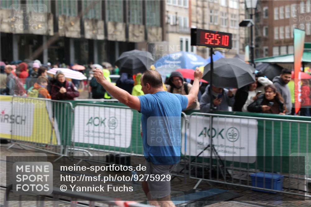 05.10.2025 - 20. swb-Marathon Bremen Yannick Fuchs http://msf.ph/oto/9275929 05.10.2025 14:55:59 Ziel 1430 meine-sportfotos.de