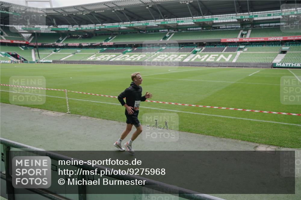 05.10.2025 - 20. swb-Marathon Bremen Michael Burmester http://msf.ph/oto/9275968 05.10.2025 12:53:34 Laufen im Stadion 89, 248, 250, 368, 458, 496, 832, 869, 1009, 1020, 1164, 1367, 1428, 1460, 1489, 1538, 1608, 1656, 1667, 1868, 1943, 2030, 2050, 2072, 2075, 2250, 2288, 2871, 3363, 3553, 4132, 4294, 4573, 4611, 4729, 5169, 5425, 5571, 5576, 5579, 5944, 6348, 6492, 6806, 7255, 7408, 7617, 7835, 7905, 8238, 8462, 8499, 8611, 8709, 550, 590, 615, 793, 1367, 1431, 1600, 2072, 4218, 4746, 4805, 4914, 4935, 5447, 5866, 6677, 7277, 7416, 7773, 7975, 8297, 8349, 8431, 10338 meine-sportfotos.de