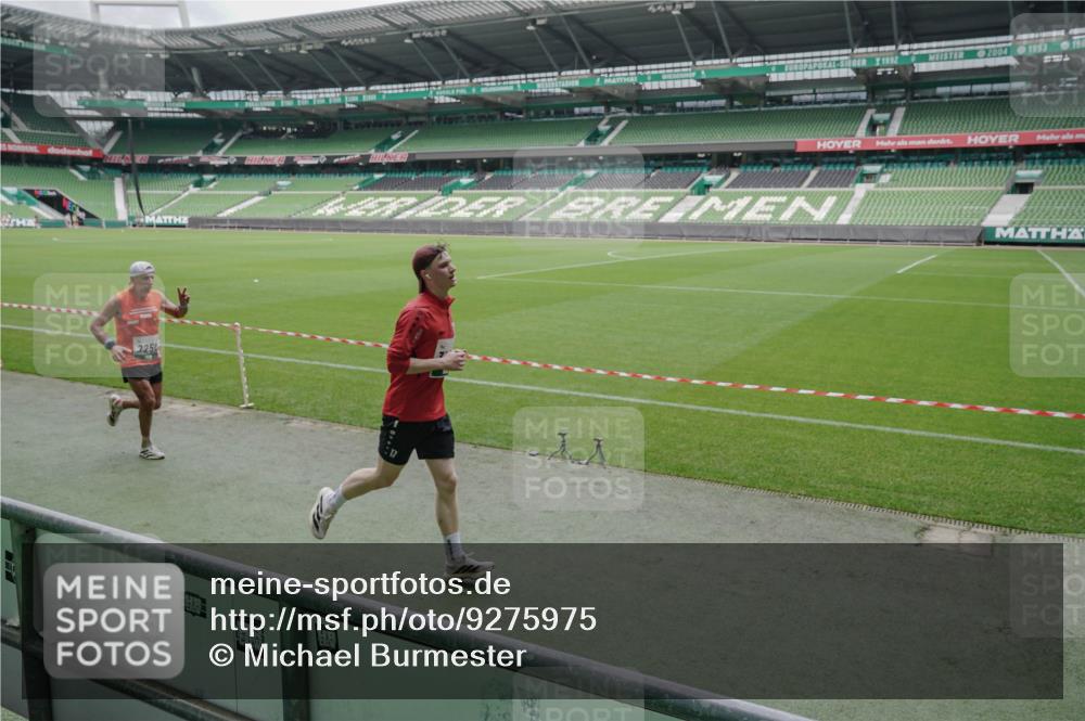 05.10.2025 - 20. swb-Marathon Bremen Michael Burmester http://msf.ph/oto/9275975 05.10.2025 12:53:37 Laufen im Stadion 89, 248, 250, 368, 458, 496, 832, 869, 1009, 1020, 1164, 1428, 1460, 1489, 1538, 1608, 1656, 1667, 1736, 1868, 1943, 2030, 2050, 2075, 2250, 2288, 2871, 3363, 3553, 3913, 4132, 4294, 4611, 4729, 5024, 5169, 5425, 5571, 5576, 5579, 5944, 6348, 6359, 6492, 6806, 7255, 7408, 7617, 7835, 7905, 8238, 8462, 8499, 8511, 8611, 8709, 550, 590, 1367, 1431, 1600, 2072, 4218, 4573, 4746, 4805, 4935, 5447, 5866, 6677, 7975, 8297, 8349, 8431, 10338 meine-sportfotos.de
