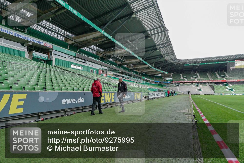 05.10.2025 - 20. swb-Marathon Bremen Michael Burmester http://msf.ph/oto/9275995 05.10.2025 10:16:41 Laufen im Stadion 33, 2 meine-sportfotos.de