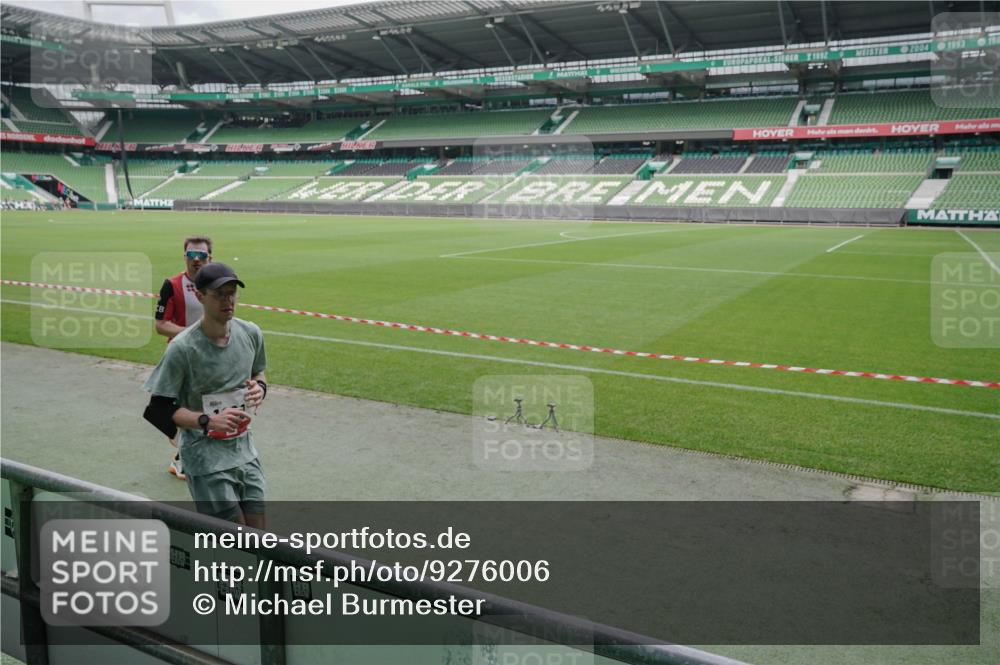 05.10.2025 - 20. swb-Marathon Bremen Michael Burmester http://msf.ph/oto/9276006 05.10.2025 12:53:43 Laufen im Stadion 89, 248, 250, 368, 458, 496, 507, 869, 950, 1009, 1020, 1164, 1165, 1428, 1460, 1489, 1538, 1608, 1656, 1667, 1690, 1729, 1736, 1868, 1943, 2030, 2050, 2250, 2288, 2871, 3363, 3553, 3913, 4294, 4611, 4729, 5024, 5425, 5571, 5576, 5579, 5944, 6244, 6348, 6359, 6492, 6806, 7255, 7408, 7617, 7835, 7905, 8238, 8462, 8499, 8511, 8611, 8709, 550, 590, 832, 1367, 1431, 1600, 2072, 2075, 4132, 4218, 4573, 4746, 4935, 5169, 5866, 8297, 8431 meine-sportfotos.de
