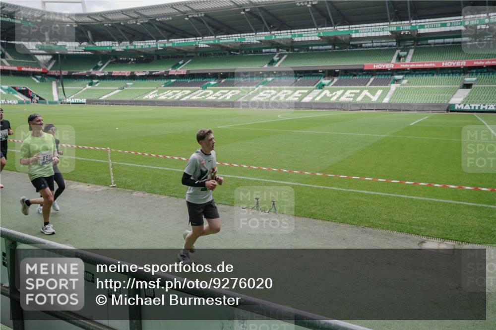 05.10.2025 - 20. swb-Marathon Bremen Michael Burmester http://msf.ph/oto/9276020 05.10.2025 12:53:46 Laufen im Stadion 89, 248, 250, 368, 458, 496, 507, 869, 950, 1009, 1020, 1164, 1165, 1428, 1460, 1489, 1538, 1608, 1656, 1667, 1690, 1729, 1736, 1868, 1873, 1943, 2030, 2050, 2250, 2288, 2871, 3363, 3553, 3913, 4294, 4611, 4729, 5024, 5425, 5571, 5576, 5579, 5944, 6244, 6348, 6359, 6492, 6806, 7255, 7408, 7617, 7835, 7905, 8238, 8499, 8511, 8611, 8709, 550, 590, 832, 1367, 1600, 2072, 2075, 4132, 4218, 4573, 4746, 5169, 5866, 8297, 8431, 8462 meine-sportfotos.de