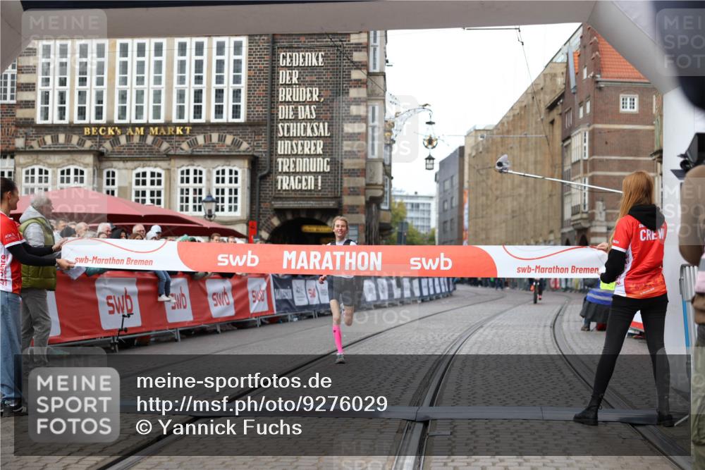 05.10.2025 - 20. swb-Marathon Bremen Yannick Fuchs http://msf.ph/oto/9276029 05.10.2025 12:37:36 Ziel 302, 1101 meine-sportfotos.de