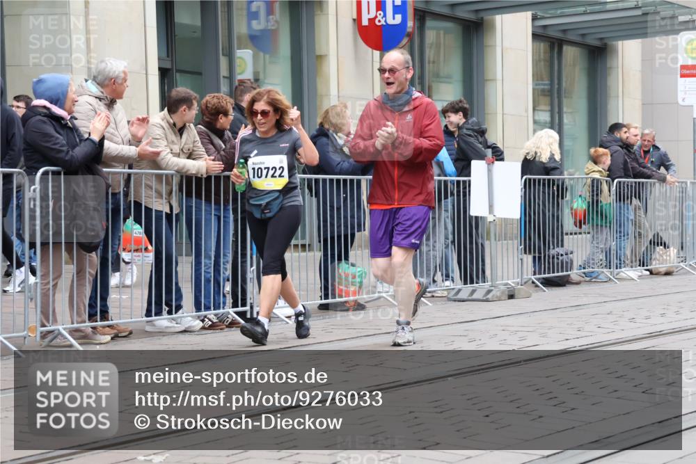 05.10.2025 - 20. swb-Marathon Bremen Strokosch-Dieckow http://msf.ph/oto/9276033 05.10.2025 11:14:04 Ziel 9695, 9724, 9756, 9818, 9819, 10114, 10115, 10201, 10292, 10722, 10832, 11072, 11135, 11139, 11473, 11539, 11555, 9695, 9724, 9756, 9818, 9819, 10114, 10115, 10201, 10292, 10722, 10832, 11072, 11135, 11139, 11473, 11539, 11555 meine-sportfotos.de