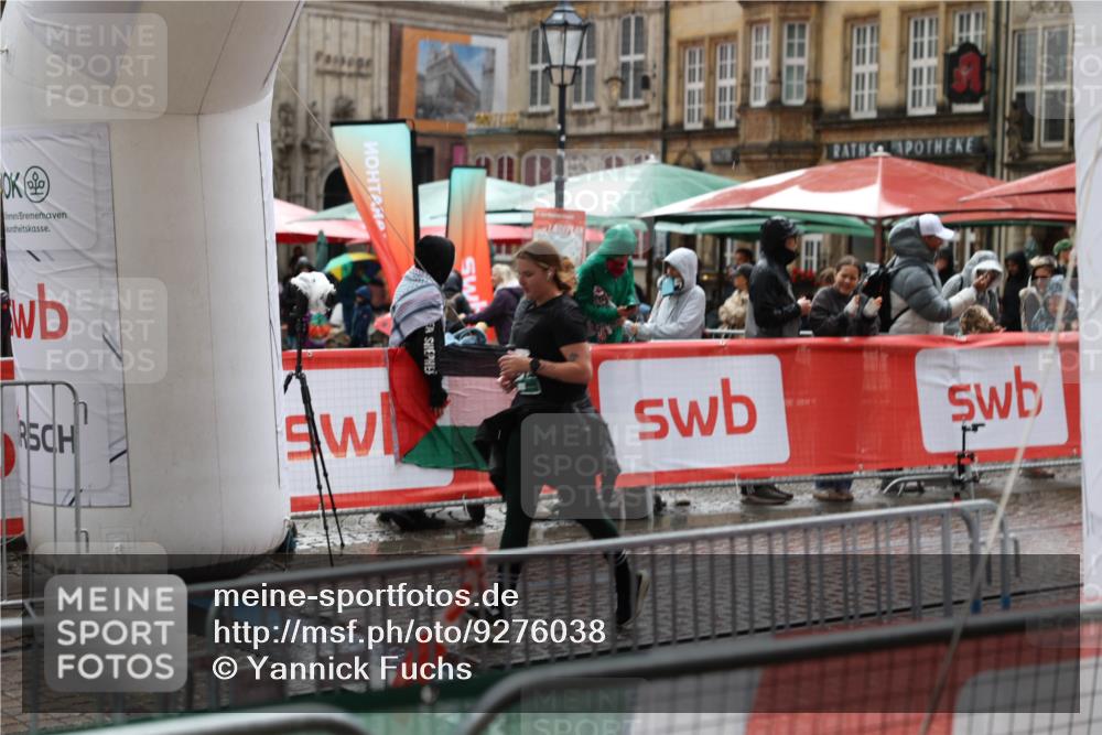 05.10.2025 - 20. swb-Marathon Bremen Yannick Fuchs http://msf.ph/oto/9276038 05.10.2025 14:56:10 Ziel 3443, 5735 meine-sportfotos.de