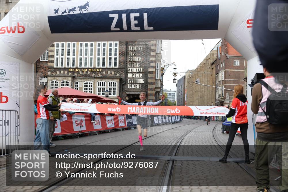 05.10.2025 - 20. swb-Marathon Bremen Yannick Fuchs http://msf.ph/oto/9276087 05.10.2025 12:37:37 Ziel 302, 1101 meine-sportfotos.de